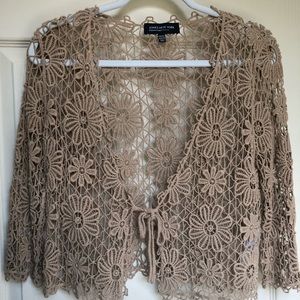 Jones New York beige sweater